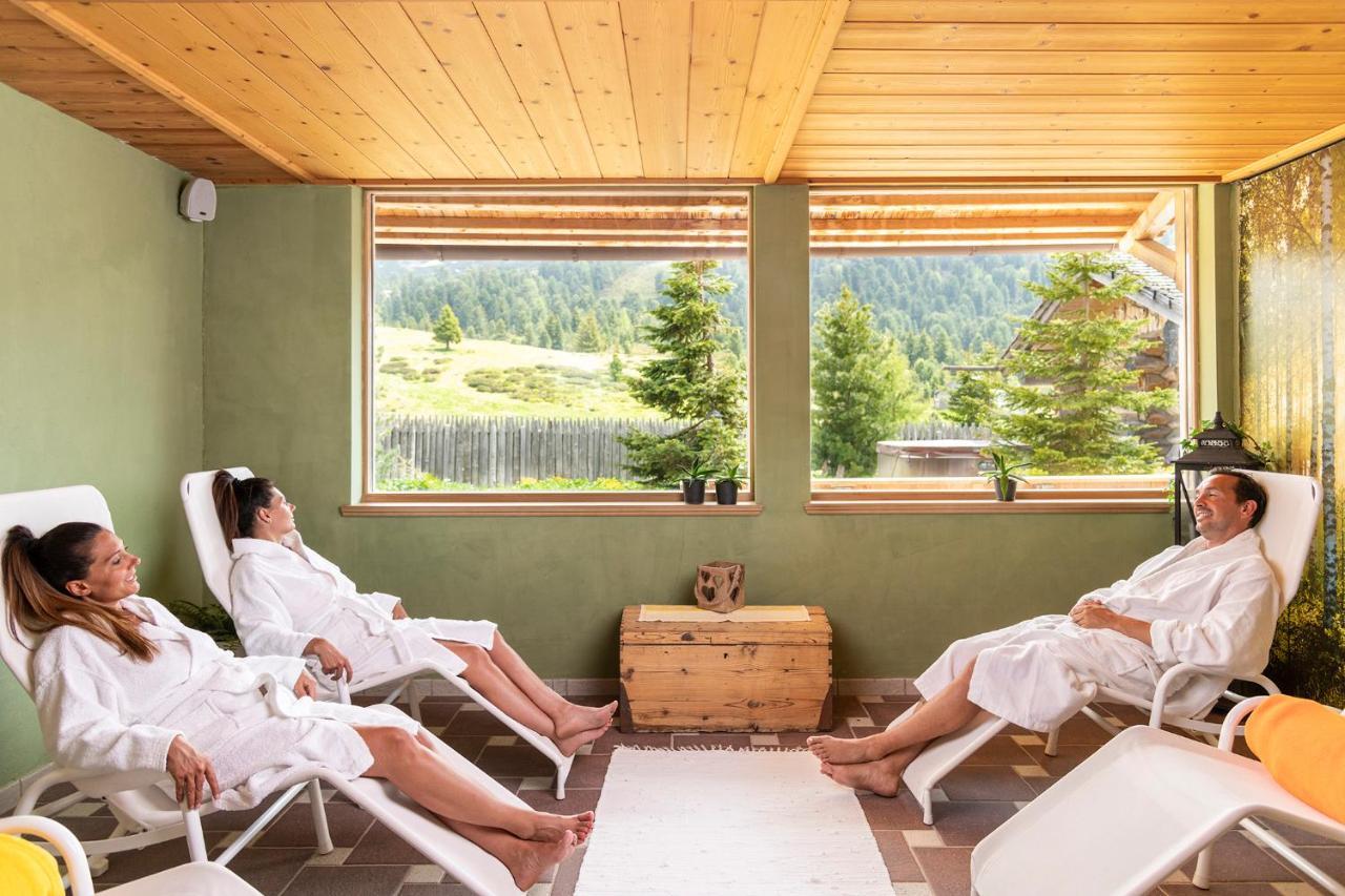 Berghotel Jochgrimm - Your Dolomites Home Варена Екстер'єр фото